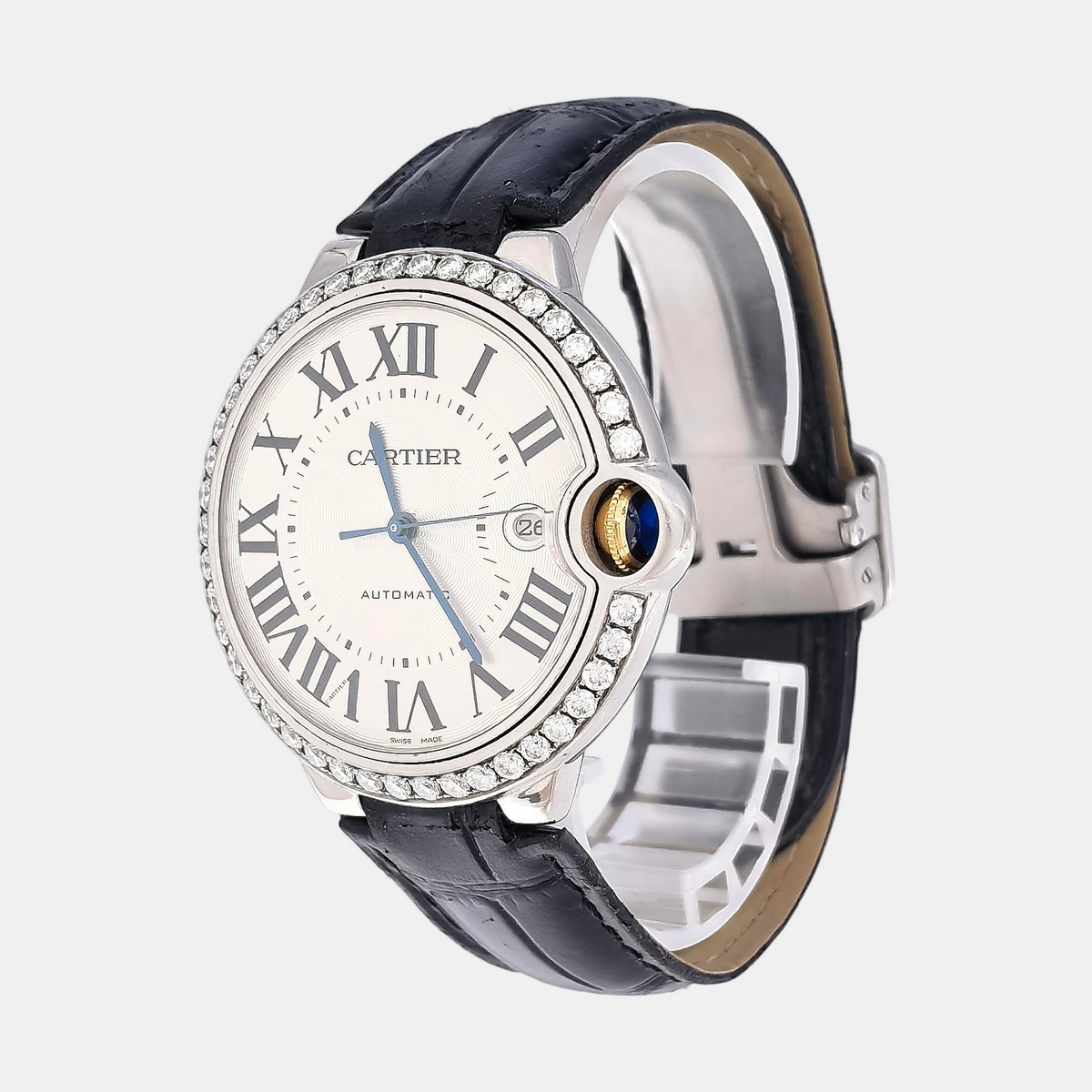 Cartier Ballon Bleu 42 mm, vue de trois quarts