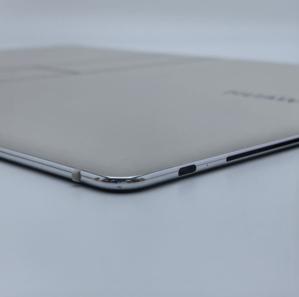 Coloris blanc : port USB-C