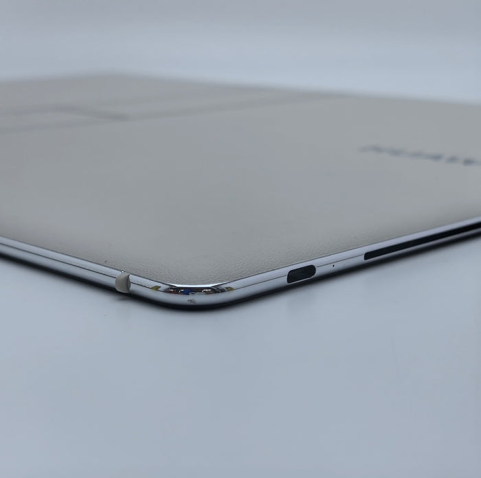 Coloris blanc : port USB-C