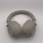 Casque, vue du dessus avec ports USB-C et jack