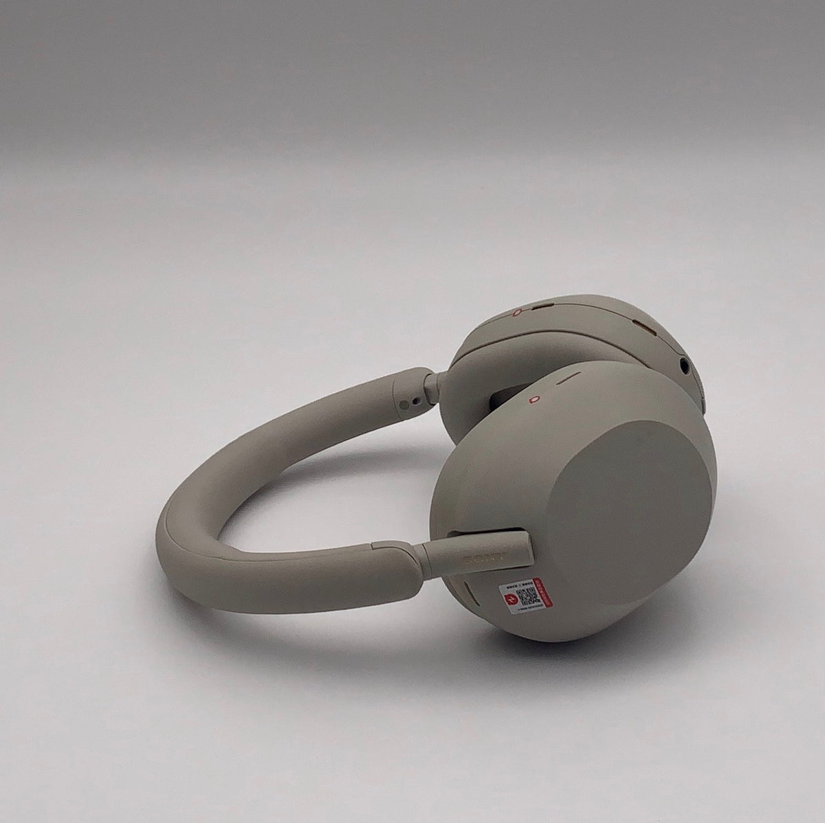 Casque, vue de trois quarts
